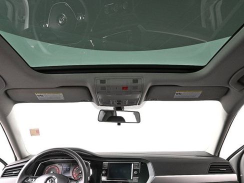 Used 2021 Volkswagen Jetta SE image 18