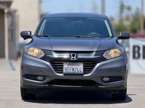 Used 2018 Honda HR-V EX image 4