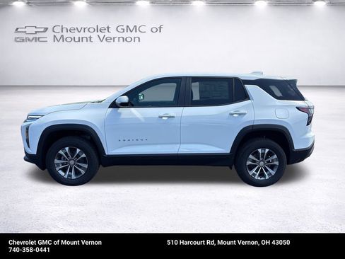 New 2027 Chevrolet Equinox LT FWD image 2