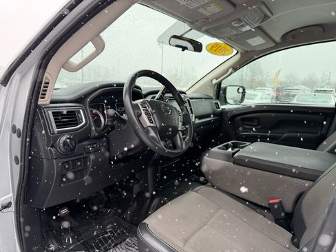 Used 2019 Nissan Titan S w/ S Utility Package image 13