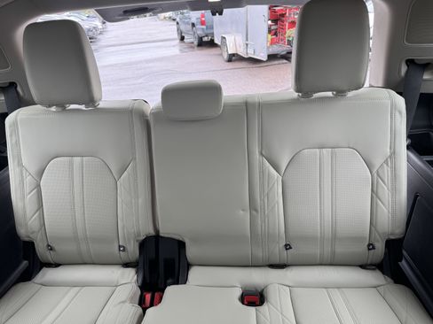 Used 2021 Ford Expedition Platinum AWD/4WD image 26