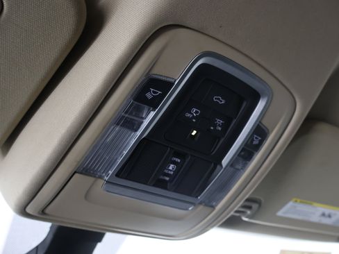 Used 2020 RAM 1500 Laramie AWD/4WD image 57