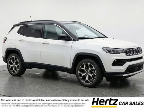 Used 2025 Jeep Compass Limited image 1