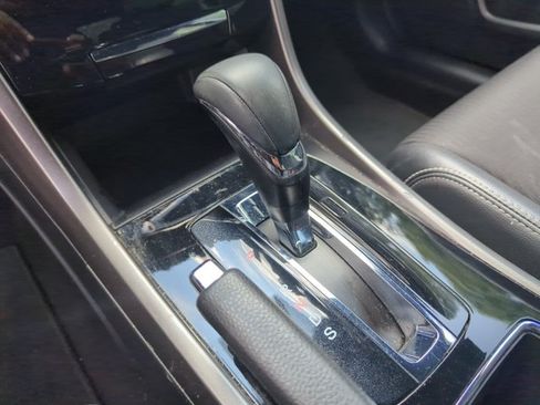 Used 2017 Honda Accord Sport image 15
