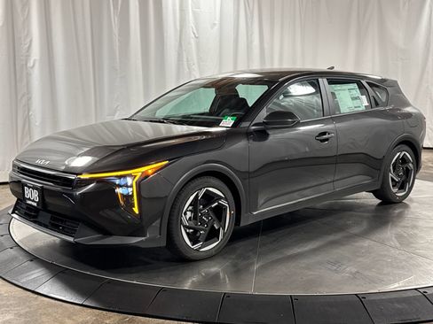 New 2026 Kia K4 EX FWD image 1
