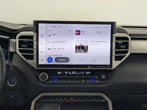 Used 2024 Toyota Sequoia Limited image 38