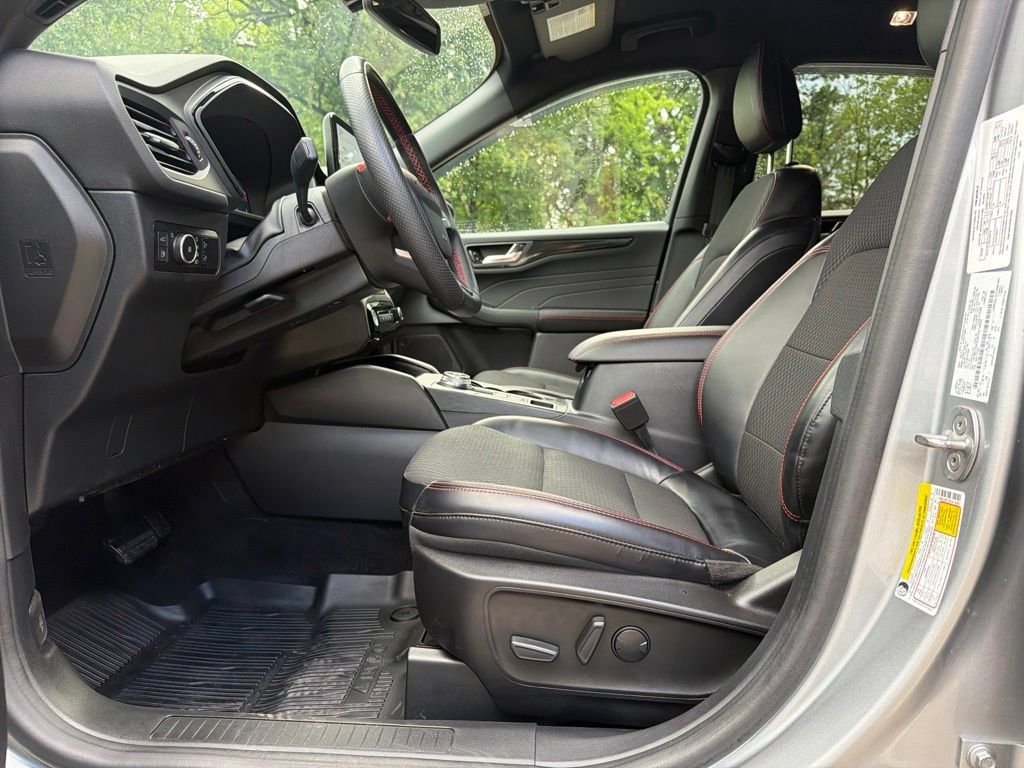 Used 2023 Ford Escape ST-Line Elite AWD/4WD image 11