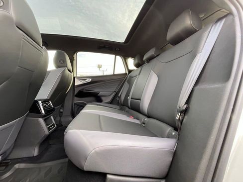 Used 2023 Volkswagen ID.4 Pro S image 13