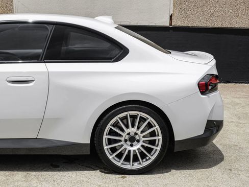 Used 2022 BMW 230i Coupe w/ M Sport Package RWD image 12