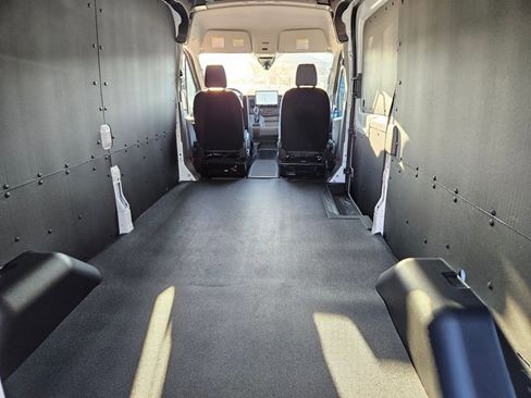 New 2026 Ford Transit 250 148 Medium Roof w/ Load Area Protection Package RWD image 9
