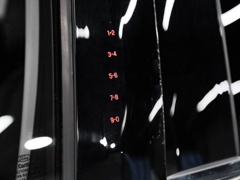 Used 2019 Ford Edge Titanium image 56