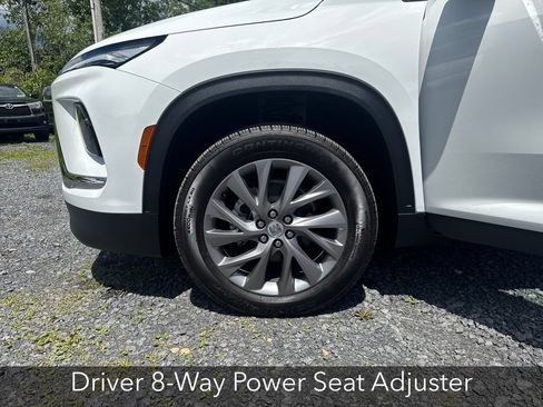 New 2026 Buick Enclave Preferred w/ LPO, Floor Liner Package AWD/4WD image 30