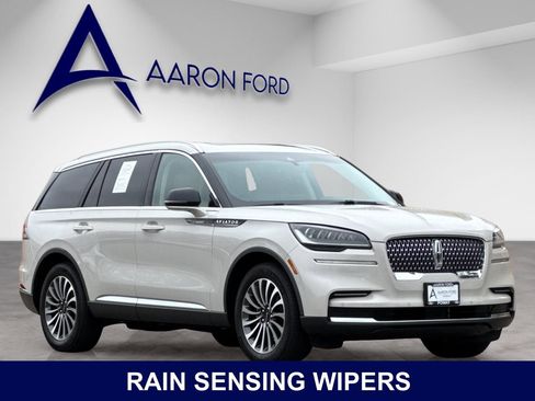 Used 2023 Lincoln Aviator 2WD w/ Premium Package image 8