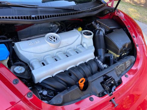 Used 2009 Volkswagen Beetle Coupe image 13