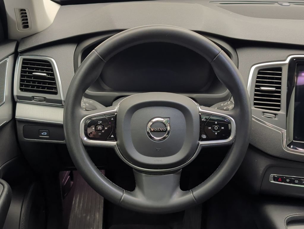 Used 2023 Volvo XC90 B5 Core w/ Protection Package Premier AWD/4WD image 18