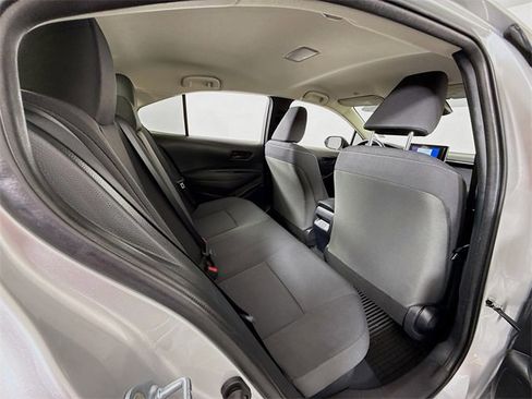 Certified 2025 Toyota Corolla LE image 29