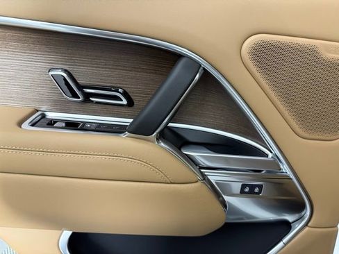 New 2026 Land Rover Range Rover SE image 23