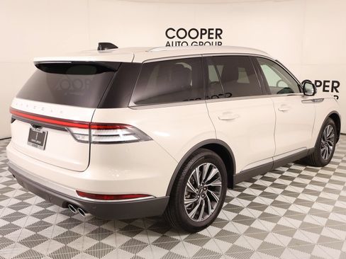 Used 2025 Lincoln Aviator 2WD image 22