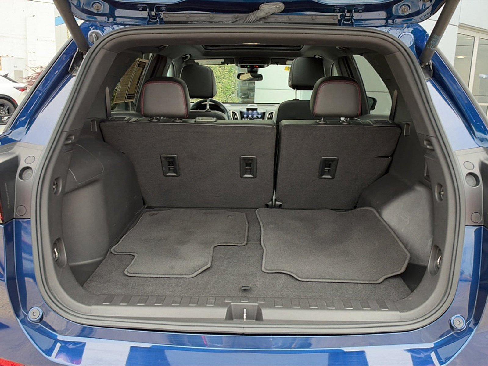 Used 2023 Chevrolet Equinox RS w/ RS Leather Package AWD/4WD image 26