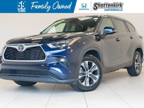 Used 2023 Toyota Highlander L image 1