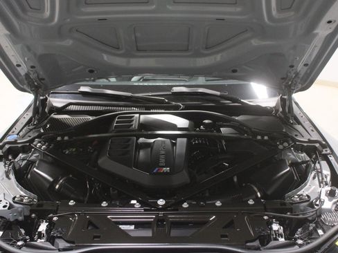 Used 2021 BMW M4 Competition w/ M Carbon Exterior Package RWD image 25