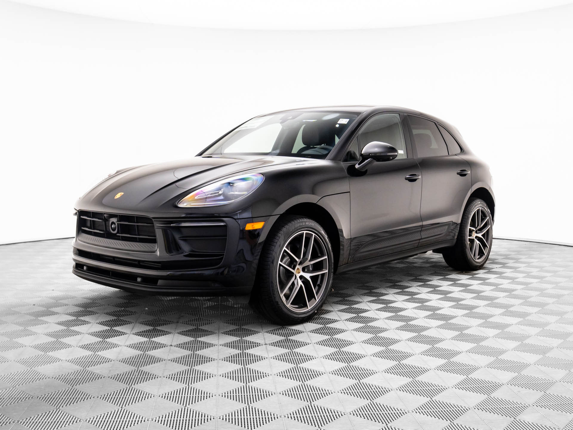Certified 2026 Porsche Macan AWD/4WD 360° Tour