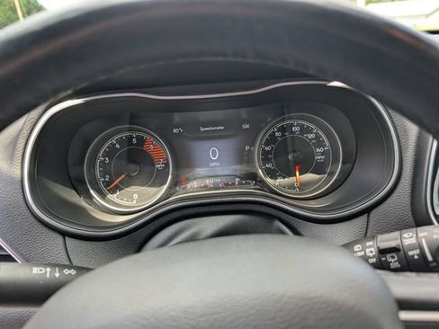Used 2019 Jeep Cherokee Limited AWD/4WD image 19