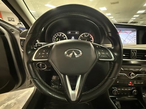 Used 2019 INFINITI QX30 w/ Cargo Package FWD image 20