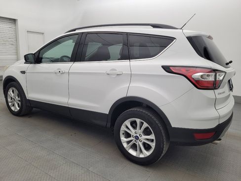 Used 2017 Ford Escape SE w/ Equipment Group 201A AWD/4WD image 3