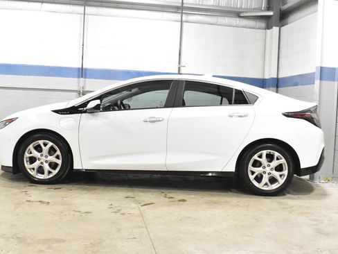 Used 2018 Chevrolet Volt Premier image 19