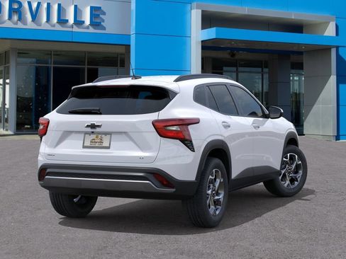 New 2026 Chevrolet Trax LT FWD image 4