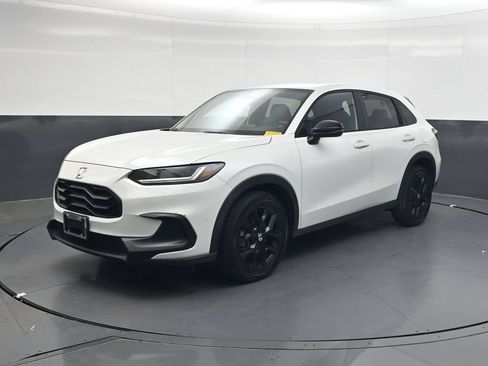 Used 2023 Honda HR-V Sport image 8
