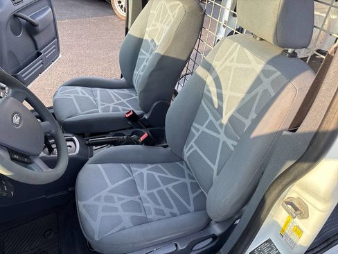 Used 2011 Ford Transit Connect XLT image 9