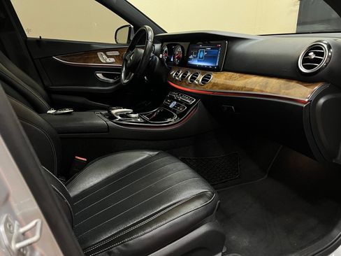 Used 2017 Mercedes-Benz E 300 image 17
