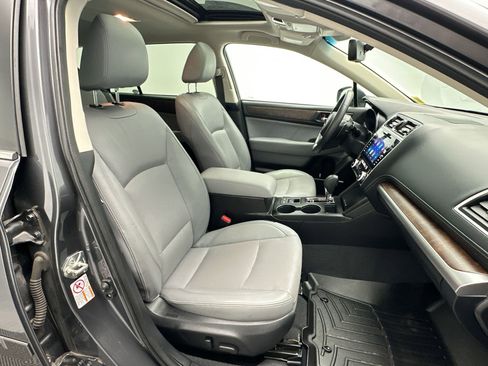 Used 2018 Subaru Outback 2.5i Limited image 30