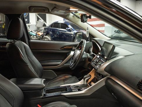 Used 2024 Mitsubishi Eclipse Cross SE image 14