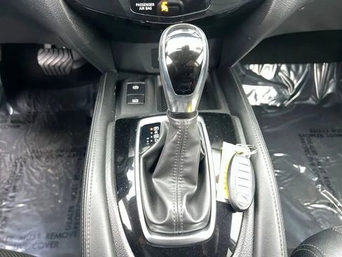 Used 2019 Nissan Rogue SL w/ Premium Package AWD/4WD image 44