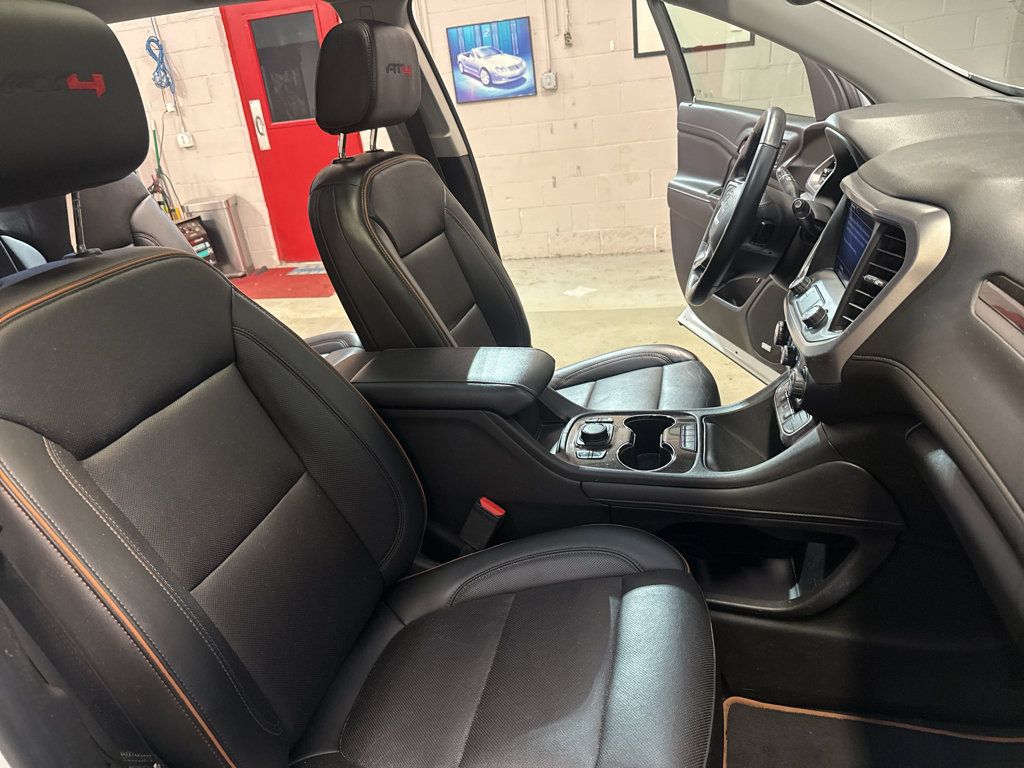 Used 2022 GMC Acadia AT4 w/ Technology Package AWD/4WD image 23