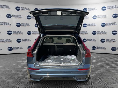 New 2026 Volvo XC60 B5 Ultra w/ Protection Package Premier image 11