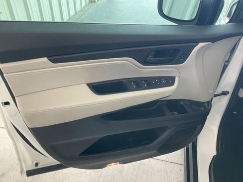 Certified 2026 Honda Odyssey EX-L image 5