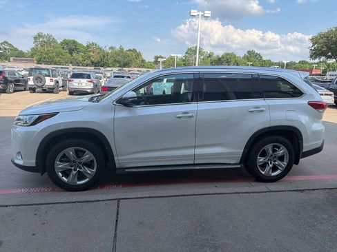 Used 2019 Toyota Highlander Limited FWD image 6