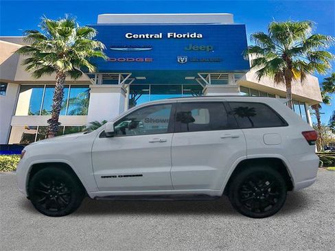 Certified 2020 Jeep Grand Cherokee Altitude image 8