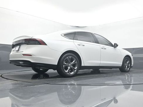 Used 2023 Honda Accord EX image 11