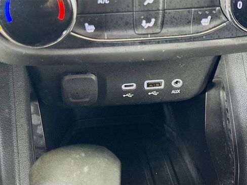 Used 2023 Chevrolet TrailBlazer LT FWD image 30