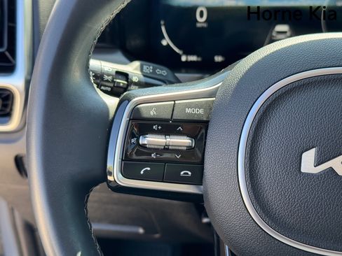 Certified 2023 Kia Sorento SX image 15