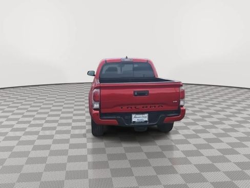 Used 2022 Toyota Tacoma TRD Sport image 7