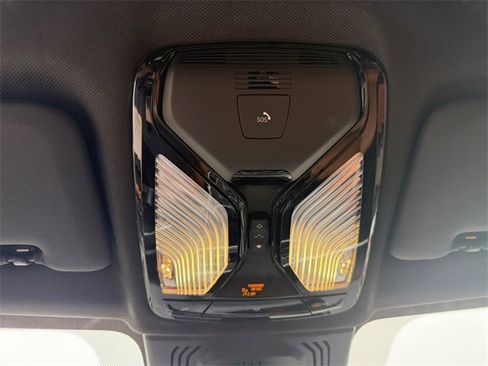 Used 2022 BMW X5 sDrive40i w/ M Sport Package image 24