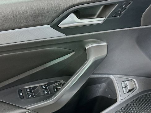 Used 2022 Volkswagen Jetta SE FWD image 15