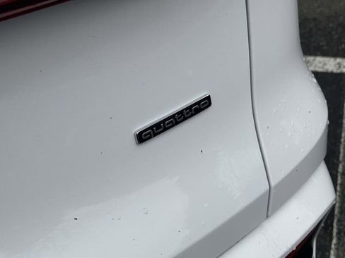 Certified 2025 Audi Q5 2.0T Premium Plus w/ Premium Plus image 11