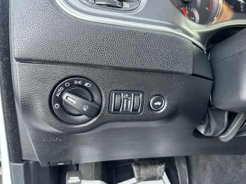 Used 2012 Dodge Charger SXT Plus image 22